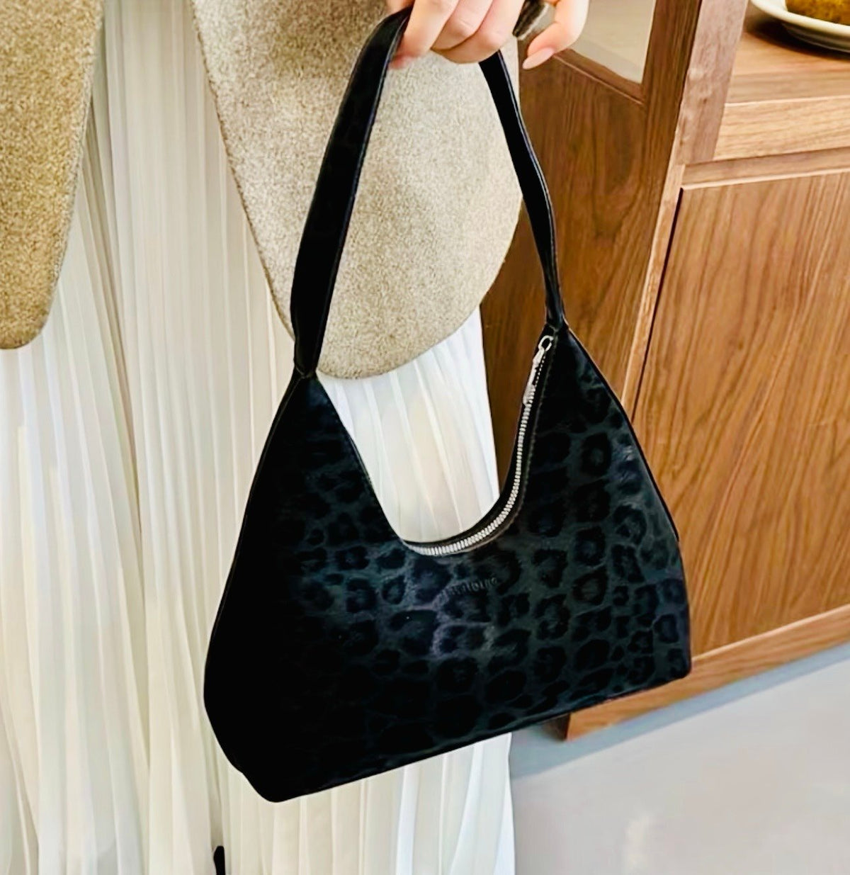 New -Chic -Vintage Inspired -Faux Suede Leopard Print Design Shoulder Bag -Black