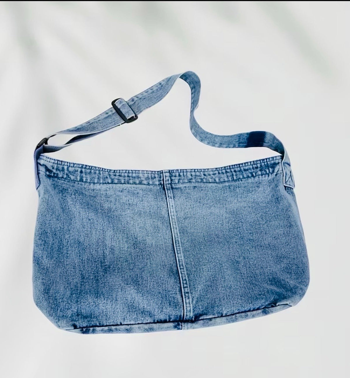New -Vintage -Distressed -Large Capacity -Denim Tote/Shoulder Bag -Light Wash