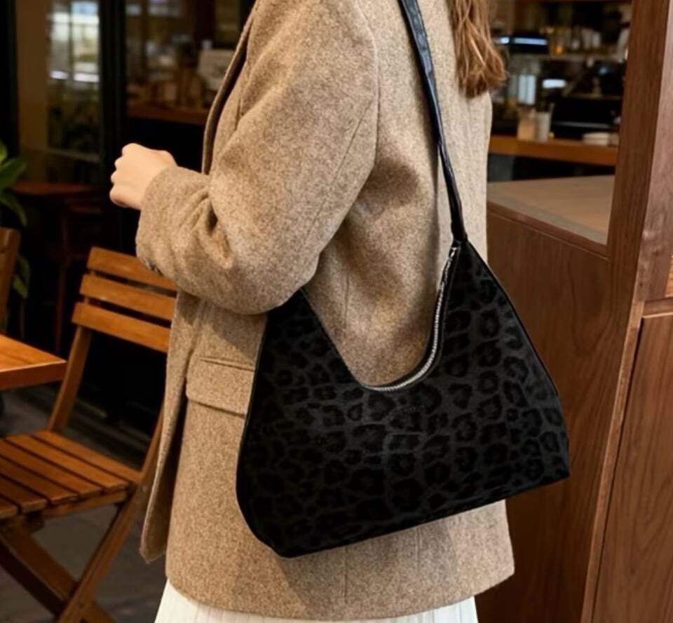 New -Chic -Vintage Inspired -Faux Suede Leopard Print Design Shoulder Bag -Black