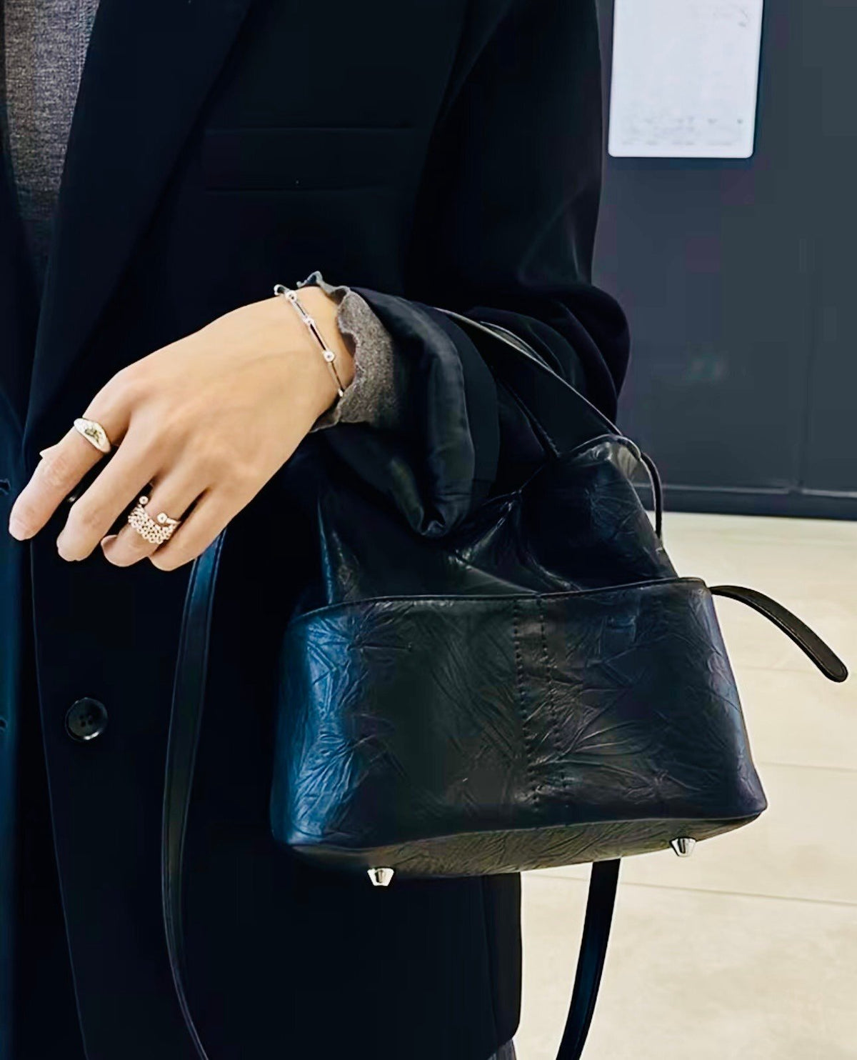 New -Super Cute -Vintage Inspired -Faux Leather Bucket Style Bag -Black