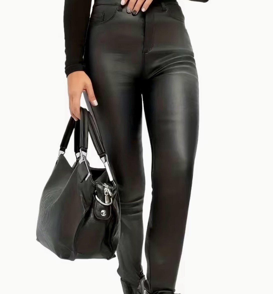 New -Gorgeous -Y2K -Retro Inspired Luxury Faux Leather Shoulder Bag/Tote -Black